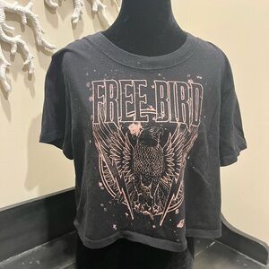 Repro Tees Black Cropped Graphic Tee – Eagle Graphic